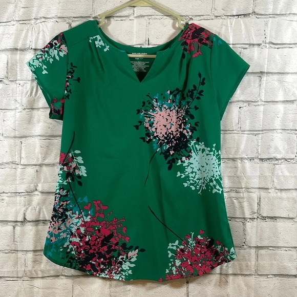 Van Heusen Tops - Van Heusen green floral short sleeve blouse XS